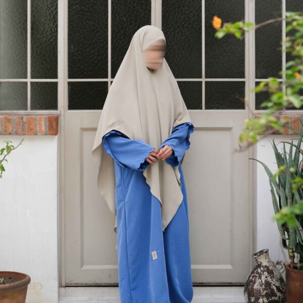 Hira Abaya